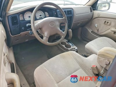 Zdjęcie 8 z 12 samochodu: 2001 TOYOTA TACOMA BASE VIN:5TEVL52N81Z805930 - miniatura