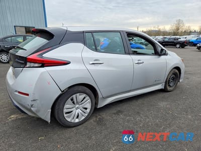 Trzecie zdjęcie samochodu z tyłu: 2018 NISSAN LEAF S VIN:1N4AZ1CP9JC301459 - miniatura