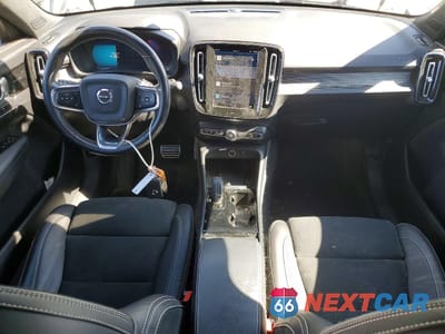 Zdjęcie 8 z 13 samochodu: 2021 VOLVO XC40 RECHARGE VIN:YV4ED3UR8M2590377 - miniatura