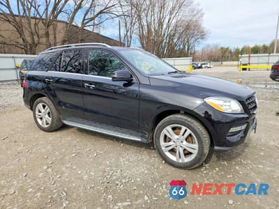 Czwarte zdjęcie samochodu z boku: 2015 MERCEDES-BENZ ML 350 4MATIC VIN:4JGDA5HB6FA591984 - miniatura
