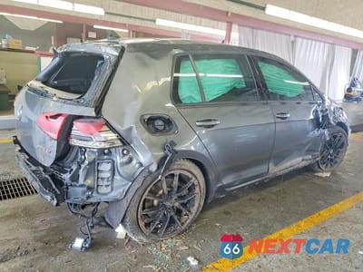 Trzecie zdjęcie samochodu z tyłu: 2018 VOLKSWAGEN GOLF R VIN:WVWVF7AU9JW105746 - miniatura