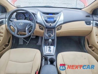 Zdjęcie 8 z 12 samochodu: 2013 HYUNDAI ELANTRA GLS VIN:KMHDH4AE2DU538656 - miniatura