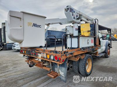 Czwarte zdjęcie samochodu z boku: 2016 FORD F550 SUPER DUTY BUCKET TRUCK VIN:1FDUF5HT5GEB43188 - miniatura