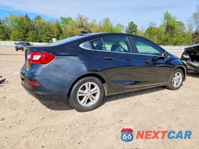 Trzecie zdjęcie samochodu z tyłu: 2017 CHEVROLET CRUZE LT VIN:1G1BE5SM5H7181664 - miniatura