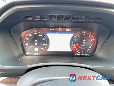 Zdjęcie 8 z 10 samochodu: 2016 VOLVO XC90 T6 VIN:YV4A22PK2G1090674 - miniatura