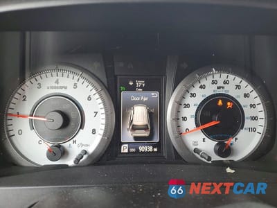 Zdjęcie 9 z 12 samochodu: 2016 TOYOTA SIENNA SE 8-PASSENGER VIN:5TDXK3DC9GS701450 - miniatura