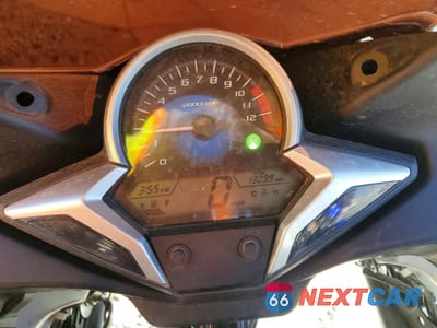 Zdjęcie 7 z 10 samochodu: 2011 HONDA CBR250 R VIN:MLHMC4118B5002492 - miniatura