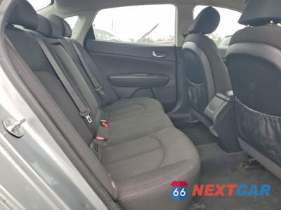 Zdjęcie 10 z 11 samochodu: 2017 KIA OPTIMA HYBRID PREMIUM VIN:KNAGT4LC7H5004545 - miniatura