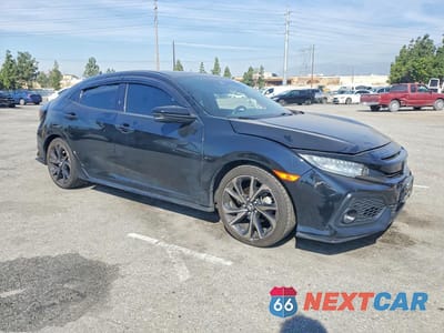 Czwarte zdjęcie samochodu z boku: 2018 HONDA CIVIC SPORT TOURING VIN:SHHFK7H92JU413216 - miniatura