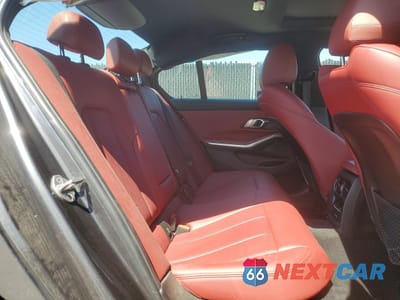 Zdjęcie 10 z 12 samochodu: 2022 BMW Motorrad 330I VIN:3MW5R1J0XN8C27111 - miniatura