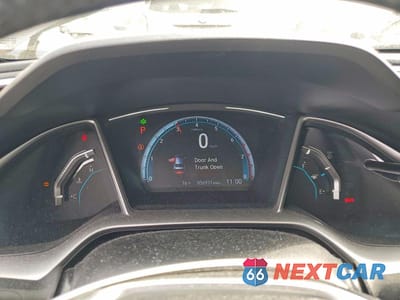 Zdjęcie 9 z 12 samochodu: 2018 HONDA CIVIC EX VIN:JHMFC1F81JX036355 - miniatura