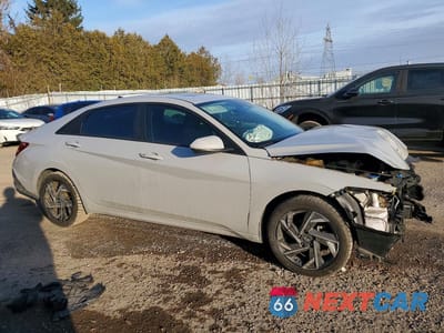 Czwarte zdjęcie samochodu z boku: 2024 HYUNDAI ELANTRA SEL VIN:KMHLM4DG1RU701860 - miniatura
