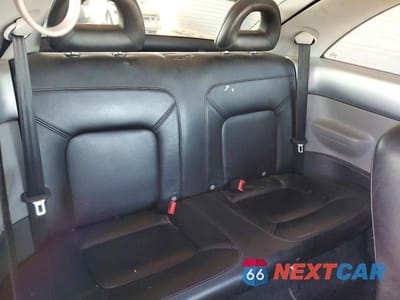 Zdjęcie 10 z 11 samochodu: 2002 VOLKSWAGEN NEW BEETLE GLS VIN:3VWCB21C62M420435 - miniatura