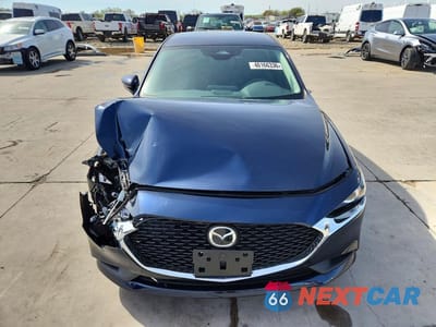 Piąte zdjęcie samochodu w środku: 2025 MAZDA 3 VIN:3MZBPAAM0SM476483 - miniatura