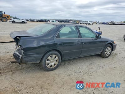 Trzecie zdjęcie samochodu z tyłu: 2000 TOYOTA CAMRY LE VIN:4T1BG22K5YU733935 - miniatura