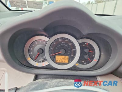 Zdjęcie 9 z 11 samochodu: 2006 TOYOTA RAV4 BASE VIN:JTMZD33V766008994 - miniatura