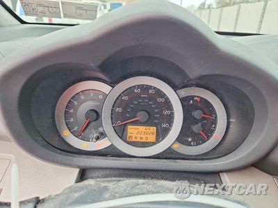 Zdjęcie 9 z 11 samochodu: 2006 TOYOTA RAV4 BASE VIN:JTMZD33V766008994 - miniatura