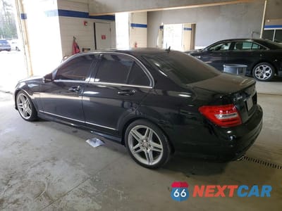 Drugie zdjęcie samochodu z przodu: 2013 MERCEDES-BENZ C 300 4MATIC VIN:WDDGF8AB1DR259129 - miniatura