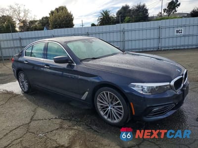 Czwarte zdjęcie samochodu z boku: 2018 BMW 530E VIN:WBAJA9C5XJB250412 - miniatura