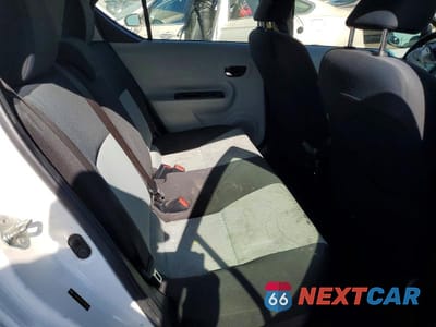Zdjęcie 10 z 12 samochodu: 2013 TOYOTA PRIUS C TWO VIN:JTDKDTB3XD1549369 - miniatura