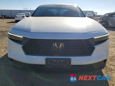 Piąte zdjęcie samochodu w środku: 2023 HONDA ACCORD LX VIN:1HGCY1F28PA011368 - miniatura