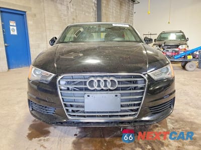 Piąte zdjęcie samochodu w środku: 2015 AUDI A3 PREMIUM VIN:WAU6CLFF2F1050753 - miniatura