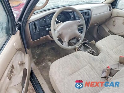 Zdjęcie 8 z 11 samochodu: 2002 TOYOTA TACOMA BASE VIN:5TENL42N42Z143923 - miniatura