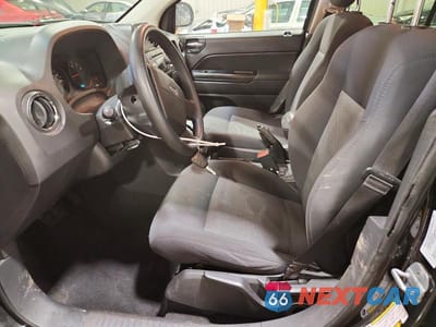 Zdjęcie 7 z 13 samochodu: 2010 JEEP COMPASS SPORT VIN:1J4NF4FB4AD582659 - miniatura