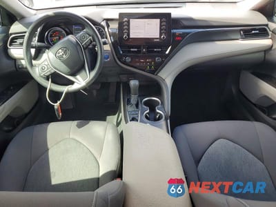 Zdjęcie 8 z 12 samochodu: 2022 TOYOTA CAMRY HYBRID LE VIN:4T1C31AK8NU587473 - miniatura