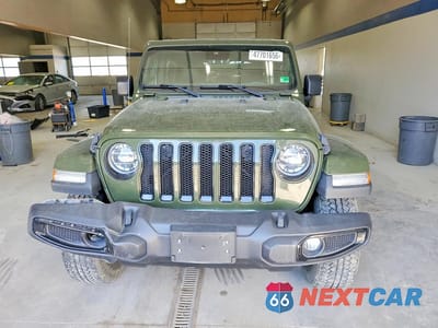 Piąte zdjęcie samochodu w środku: 2021 JEEP WRANGLER UNLIMITED SAHARA VIN:1C4HJXEN3MW615982 - miniatura