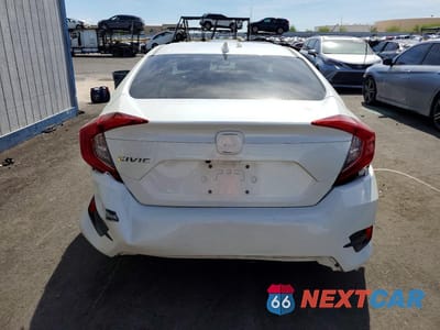Zdjęcie 6 z 13 samochodu: 2018 HONDA CIVIC EX VIN:19XFC2F74JE208120 - miniatura