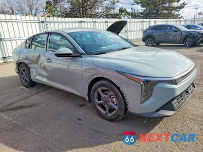 Czwarte zdjęcie samochodu z boku: 2025 KIA K4 LXS VIN:3KPFT4DEXSE236566 - miniatura