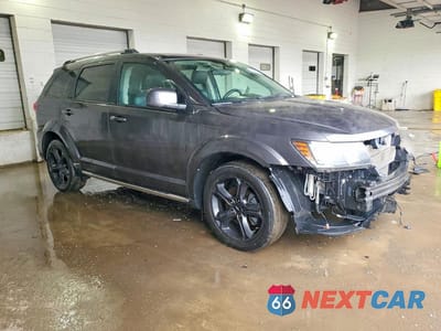 Czwarte zdjęcie samochodu z boku: 2018 DODGE JOURNEY CROSSROAD VIN:3C4PDDGG7JT421893 - miniatura