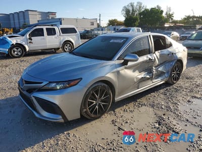 2022 TOYOTA CAMRY SE 4T1G11AKXNU620657 - główne zdjęcie licytacji z USA - miniatura