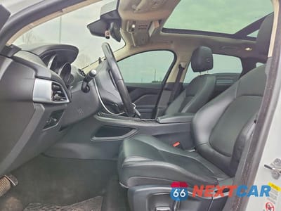 Zdjęcie 7 z 13 samochodu: 2019 JAGUAR F-PACE VIN:SADCS2FX4KA364933 - miniatura