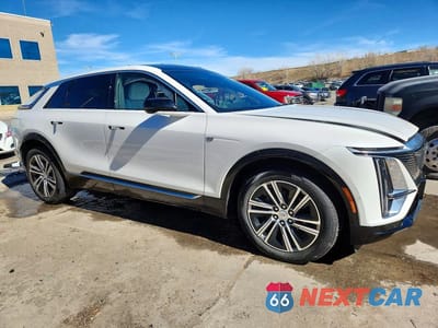 Czwarte zdjęcie samochodu z boku: 2025 CADILLAC LYRIQ LUXURY VIN:1GYKPNRL3SZ304673 - miniatura