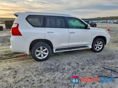 Trzecie zdjęcie samochodu z tyłu: 2011 LEXUS GX 460 BASE VIN:JTJBM7FX1B5032338 - miniatura