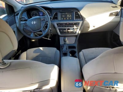 Zdjęcie 8 z 12 samochodu: 2016 HYUNDAI SONATA ECO VIN:5NPE24AA1GH432401 - miniatura