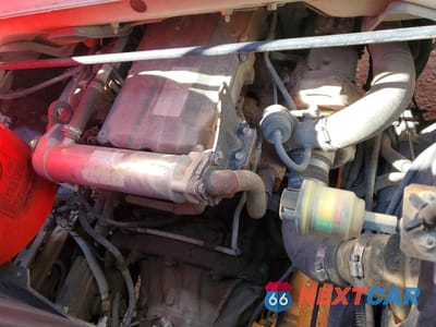 Zdjęcie 11 z 13 samochodu: 2006 ISUZU NPR SWEEPER TRUCK VIN:JALB4B16567024014 - miniatura