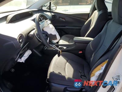 Zdjęcie 7 z 12 samochodu: 2016 TOYOTA PRIUS TWO VIN:JTDKBRFU9G3013906 - miniatura