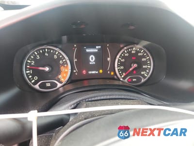 Zdjęcie 9 z 11 samochodu: 2015 JEEP RENEGADE LATITUDE VIN:ZACCJABH0FPB70723 - miniatura