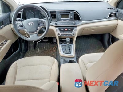 Zdjęcie 8 z 11 samochodu: 2017 HYUNDAI ELANTRA SE VIN:5NPD74LF3HH141275 - miniatura
