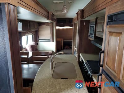 Zdjęcie 6 z 10 samochodu: 2015 KEYSTONE COUGAR RV VIN:4YDF33325F2508197 - miniatura
