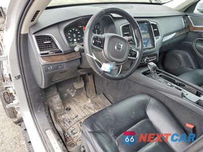 Zdjęcie 8 z 13 samochodu: 2016 VOLVO XC90 T6 VIN:YV4A22PK9G1094835 - miniatura