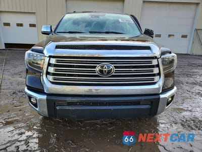 Piąte zdjęcie samochodu w środku: 2019 TOYOTA TUNDRA LIMITED VIN:5TFBY5F12KX858126 - miniatura