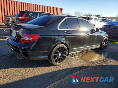 Trzecie zdjęcie samochodu z tyłu: 2014 MERCEDES-BENZ C 300 4MATIC VIN:WDDGF8AB3EG219728 - miniatura