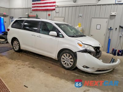 Czwarte zdjęcie samochodu z boku: 2015 TOYOTA SIENNA XLE 7-PASSENGER VIN:5TDDK3DC5FS097820 - miniatura