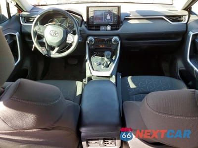 Zdjęcie 8 z 12 samochodu: 2021 TOYOTA RAV4 XLE VIN:4T3RWRFV3MU036361 - miniatura