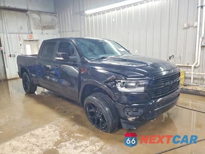 Czwarte zdjęcie samochodu z boku: 2020 RAM 1500 LARAMIE VIN:1C6SRFRT9LN170662 - miniatura
