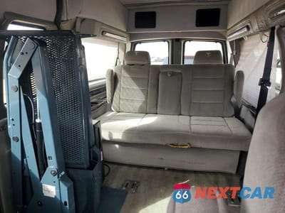 Zdjęcie 10 z 13 samochodu: 2009 GMC SAVANA G1500 VIN:1GTFG15X991116838 - miniatura